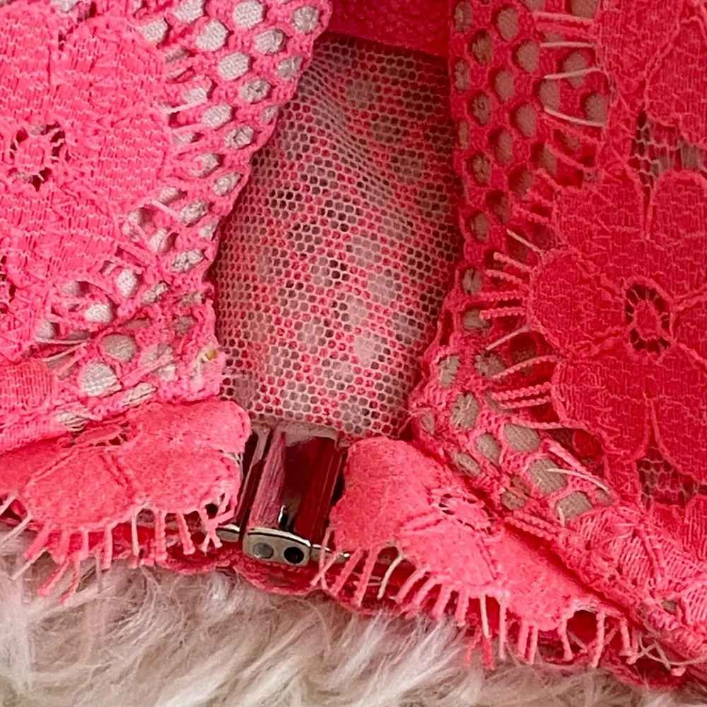 VICTORIAS SECRET Dream Angels Push Up Racerback Fishnet Bra Coral Pink Size 34D
